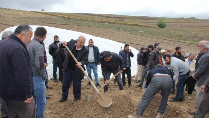 خاکسپاری استخوان های بهار 7 سال پس از کشته شدن
