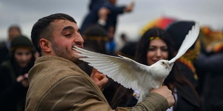 فەلسەفەی قۆناغی نوێ لە پەیامەکەی ئۆجەلاندا؛ لە سەلماندنی ناسنامەوە بۆ بنیاتنانی کۆمەڵگە