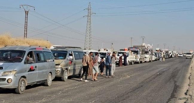 یەکەم کاروانی ئاوارەکانی سەرێکانی گەڕانەوە زێدی خۆیان