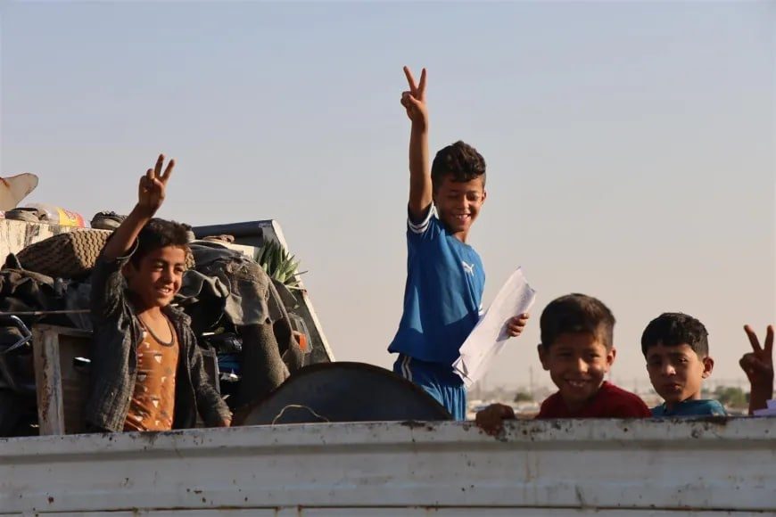 The first convoy of displaced people from Sarkani left for their hometown